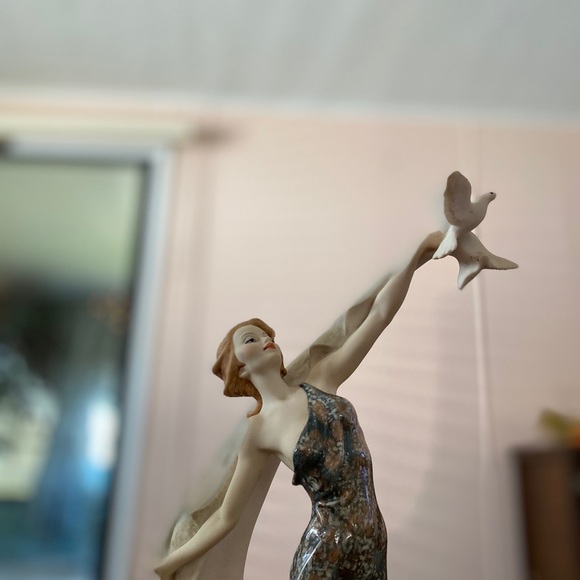 Guiseppe Armani “Ascent” 1992 numbered figurine - Picture 3 of 7